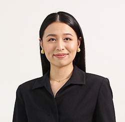 Mina Intanate, COO, Business Online PCL 